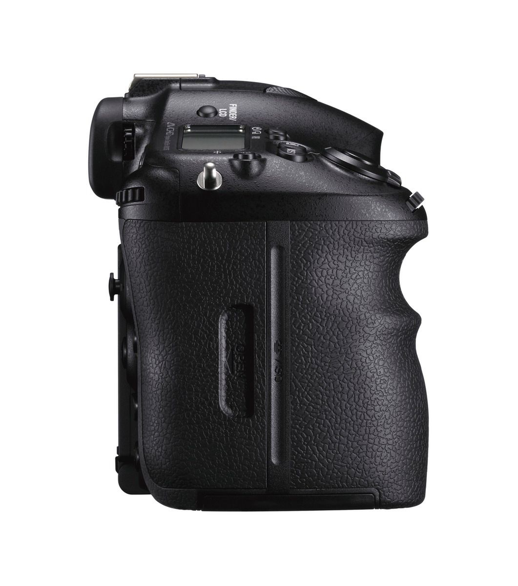 Sony SLT-A99 - pełna klatka z półprzezroczystym lustrem 18