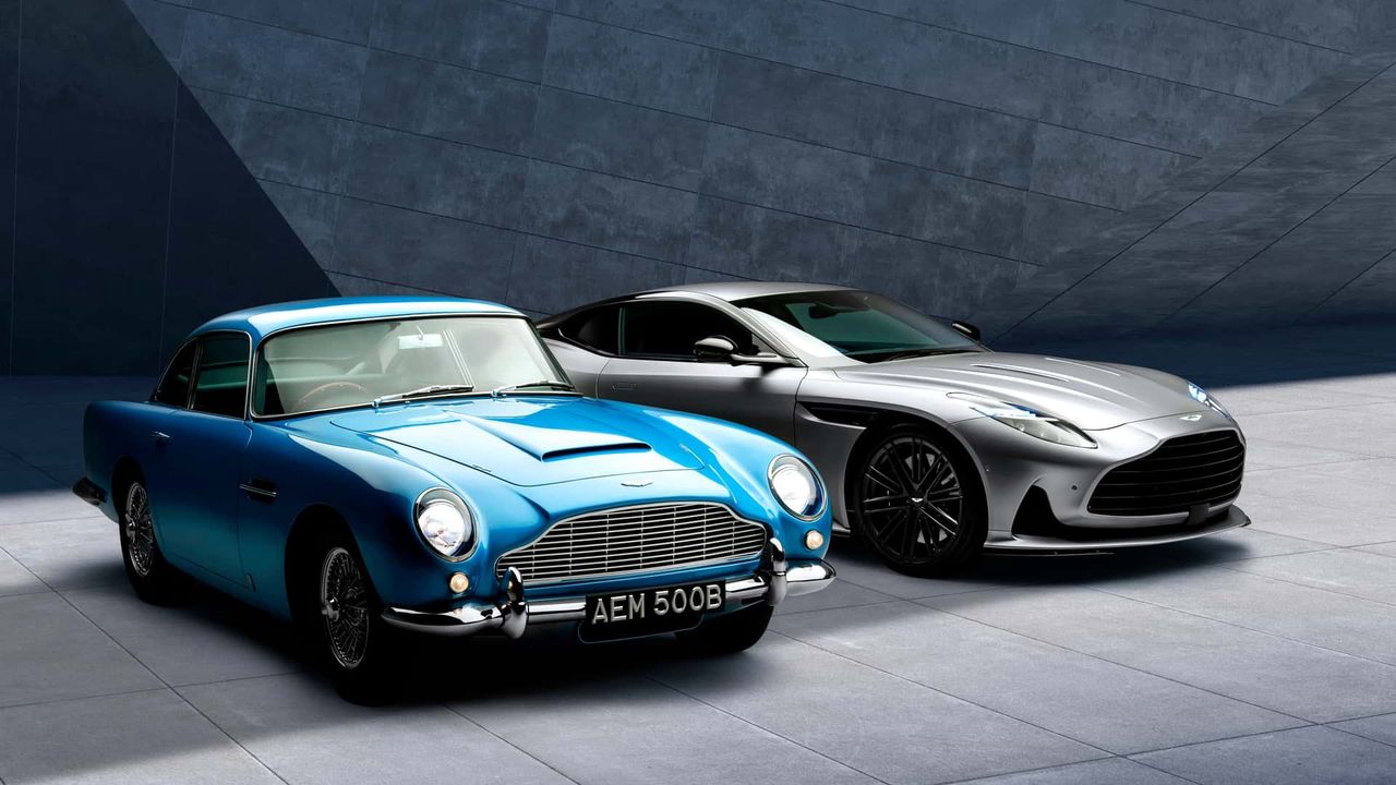 Aston Martin DB5 w towarzystwie nowego DB12