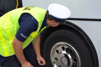 Policja w Zduńskiej Woli sprawdzi autokary przed wyjazdem na wakacje