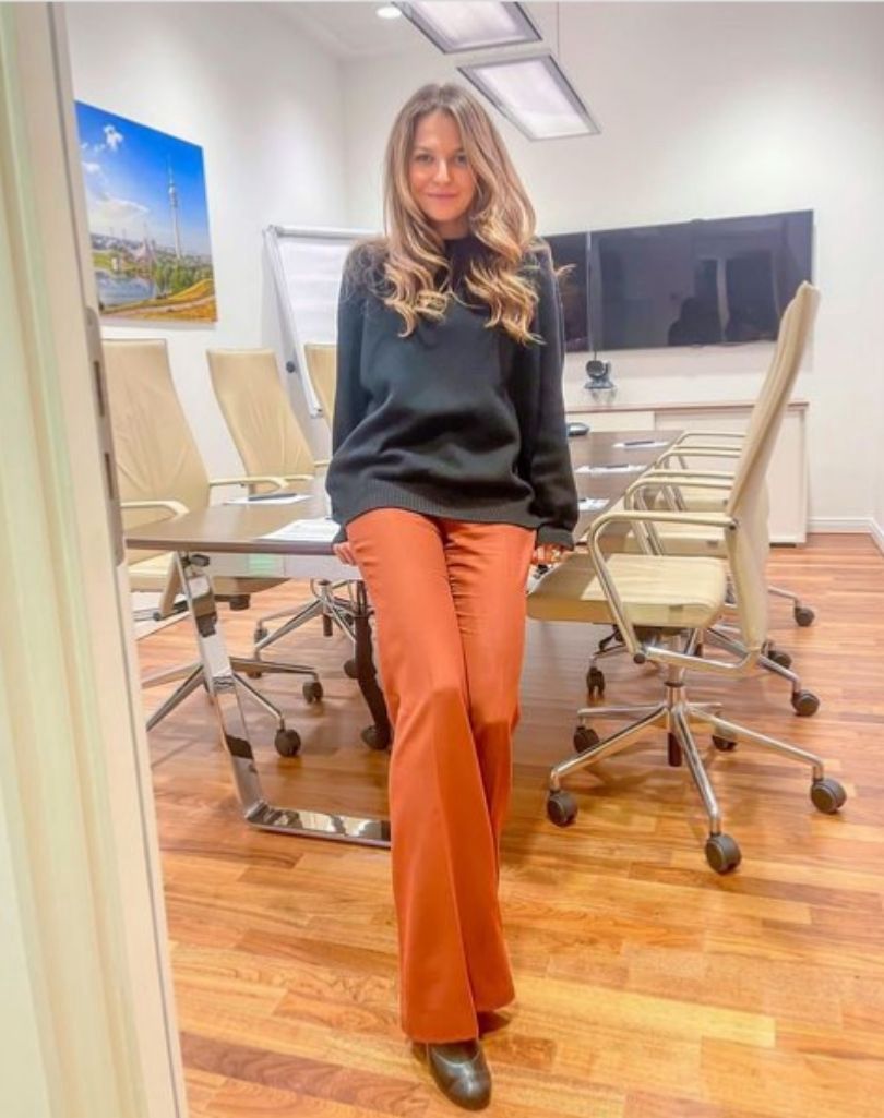 Anna Lewandowska przypomina o meczu Polska - Szwecja w modnej stylizacji