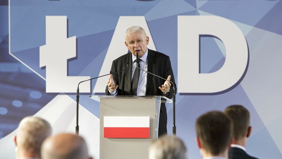 Jarosław Kaczyński prezentuje "Polski Ład". 2021 rok.