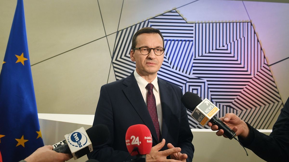 Pierwszy dzień szczytu nie doprowadził do porozumienia. W sobotę o 11 przywódcy mają wznowić rozmowy