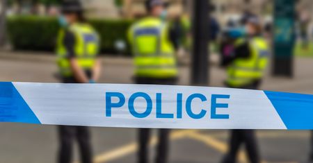 Policja poszukuje mężczyzny z "mocnym akcentem". Ugryzł kobietę