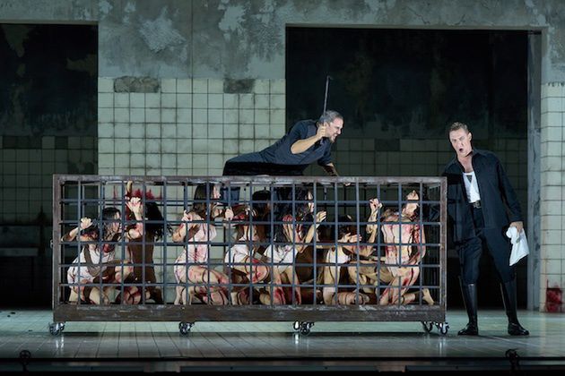 Krzysztof Bączyk (Don Alfonso) w Sewilli @ Guillermo Mendo/ Teatro de la Maestranza