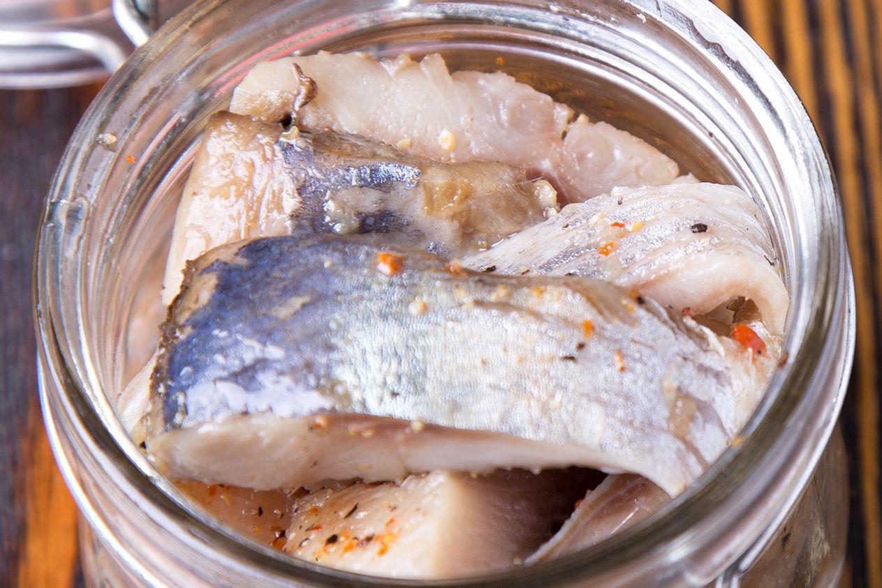 Nie moczę śledzi w mleku ani wodzie. Inny płyn to strzał w dziesiątkę