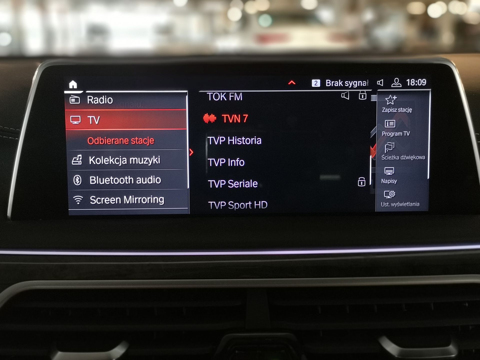 BMW 750i xDrive: Systemy wsparcia kierowcy, Night Vision, zdalne sterowanie i audio Bowers & Wilkins 7