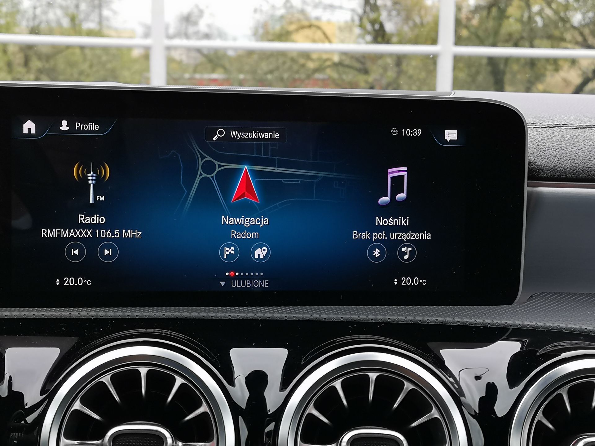 Mercedes CLA: System MBUX, wirtualny kokpit i audio Burmester 5