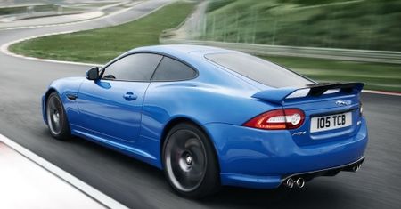 Jaguar promuje swoją bestię | XKR-S na wideo
