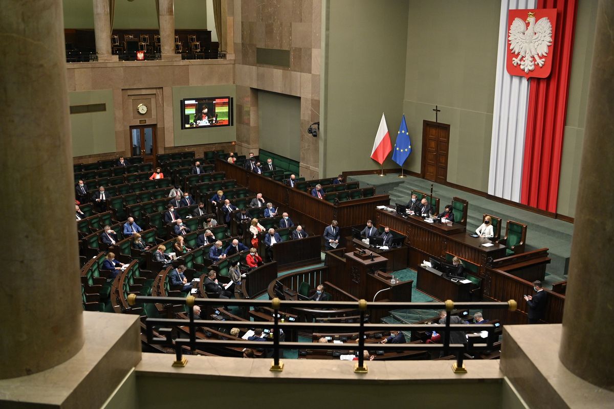 Oszust podał się za posła na Sejm