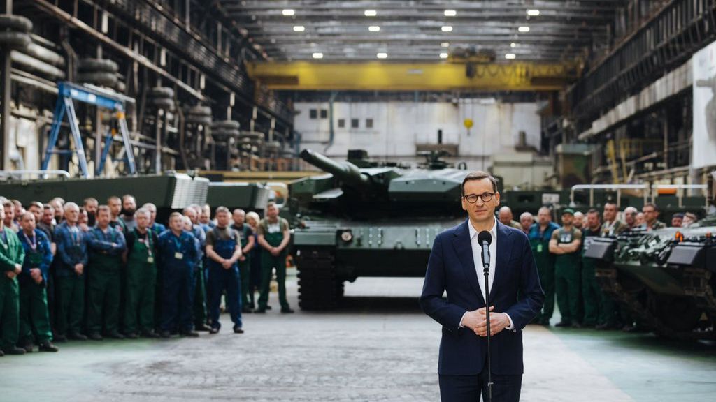 Premier Mateusz Morawiecki  w Zakładach Mechanicznych Bumar-Łabędy S.A