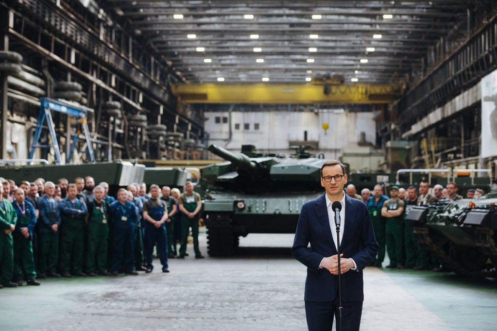 Premier Mateusz Morawiecki  w Zakładach Mechanicznych Bumar-Łabędy S.A