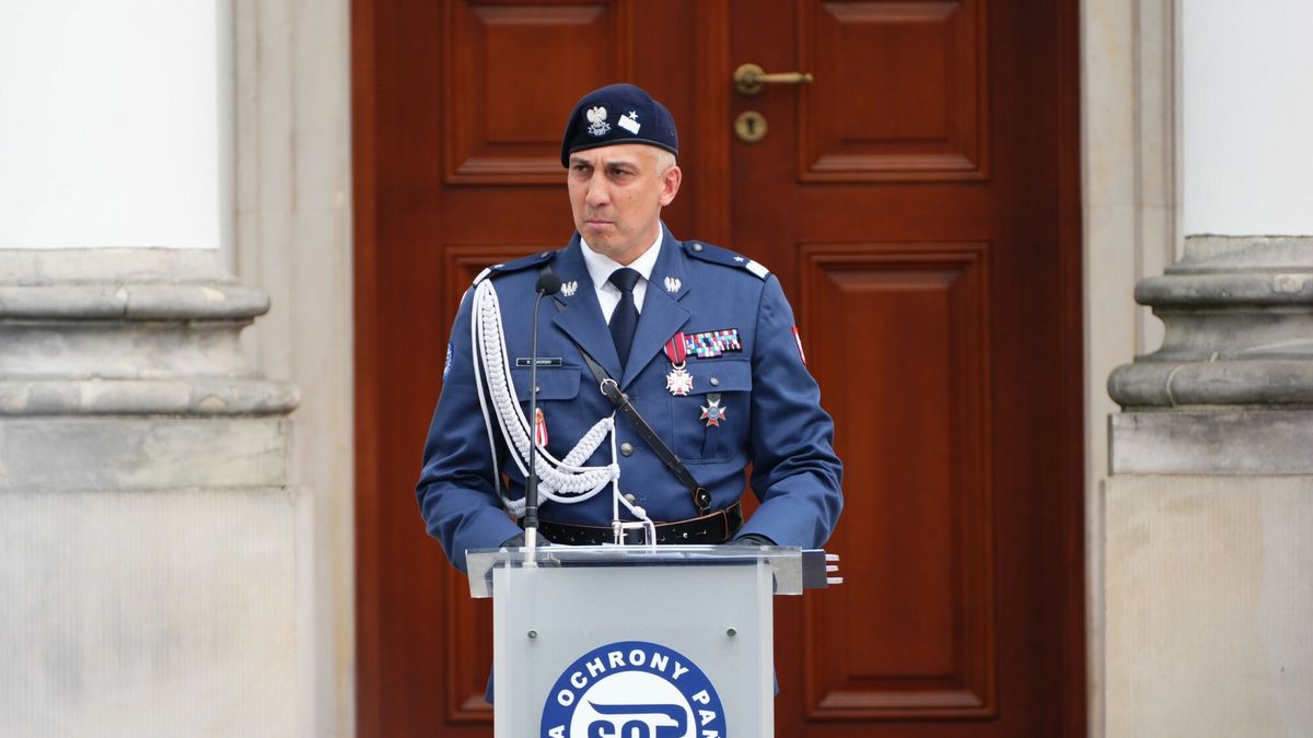 Dyrektorzy domagają się powrotu komendanta.