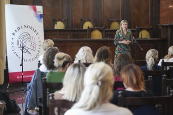 Równe traktowanie, nie parytet: mówią Rady Kobiet w regionie