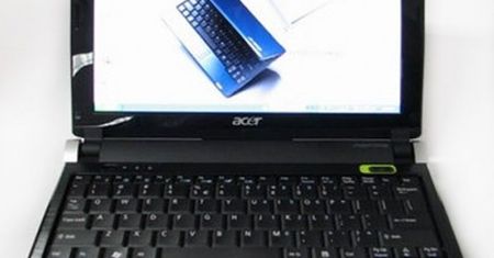 Acer Aspire One 103 - netbook z 3G