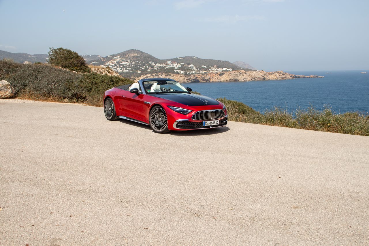Pierwsza jazda: Mercedes-Maybach SL 680 – nieoczekiwany powrót do przeszłości