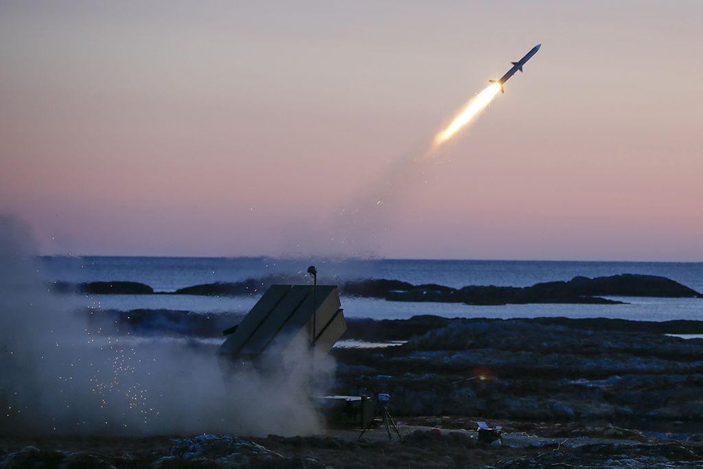 System NASAMS może strzelać pociskami Sidewinder, AMRAAM i AMRAAM-ER.