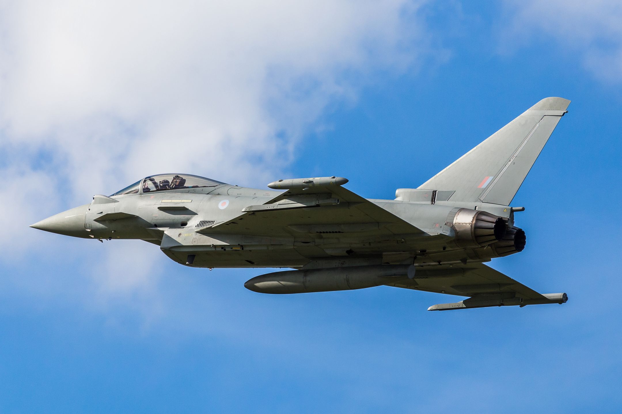 Low level fly over
The RAF Typhoon performs a low flyover at Liverpool airport prior to landing.
wellsie82
military aviation (military airplane)