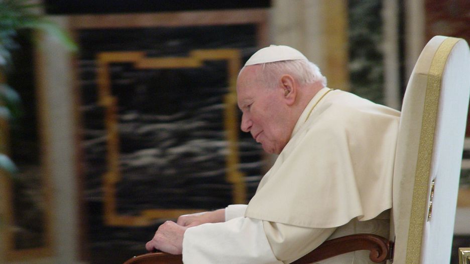 Papież Jan Paweł II zmarł 2 kwietnia 2005 roku o godzinie 21:37