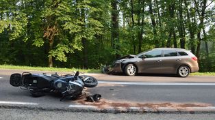 Wypadek w Rudce. 26-letni motocyklista trafił do szpitala