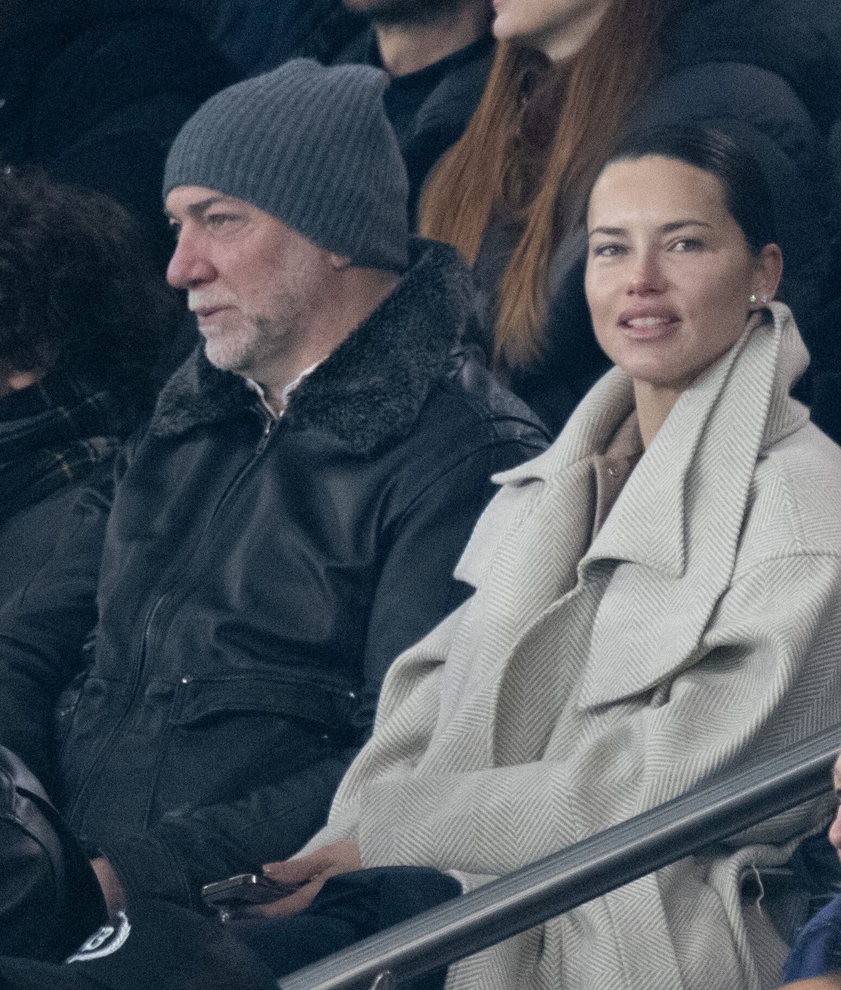 Pozbawiona makijażu Adriana Lima kibicuje ulubionej drużynie 