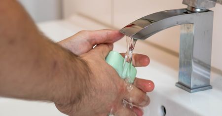 Jak obniżyć rachunki? Zwróć uwagę na ciepłą wodę