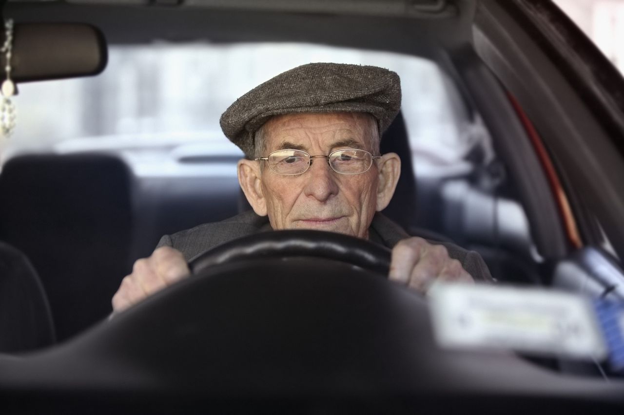 EU mulls self-assessment option for senior drivers' safety