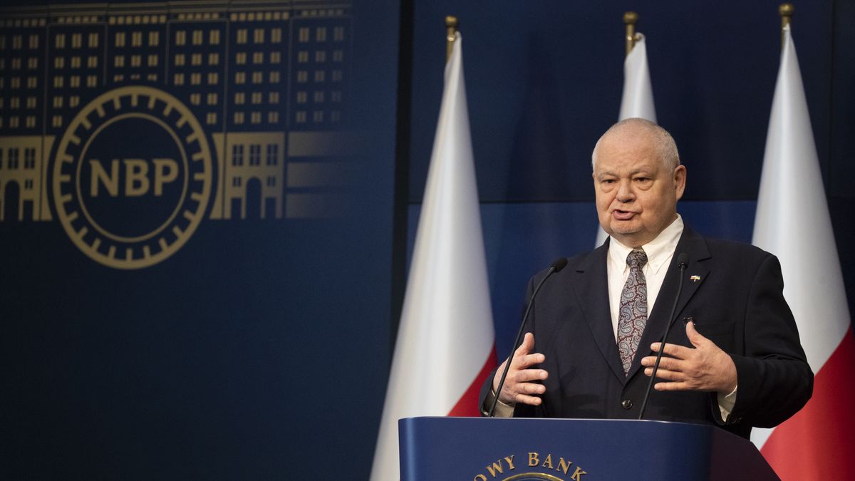 06.05.2022. Warszawa. Konferencja prasowa prezesa Narodowego Banku Polskiego po posiedzeniu Rady Polityki Pienieznej.  n/z Adam Glapinski