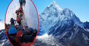 Zdjęcie z Everestu obiegło sieć. Koszmar pod "dachem świata"