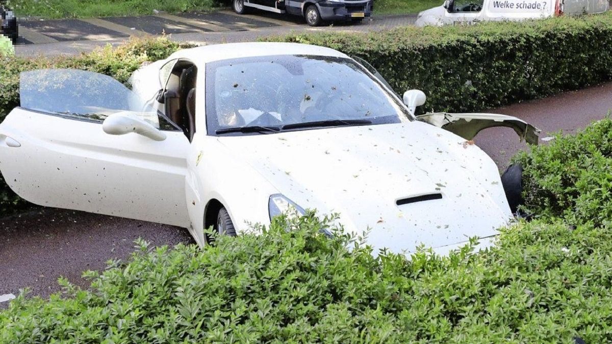 Wypożyczone ferrari zniszczone w wypadku