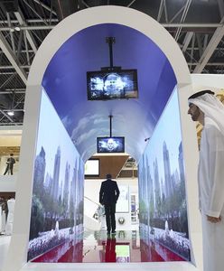Lotnisko w Dubaju wprowadza nietypowy system rozpoznawania twarzy.  Woda w roli głównej