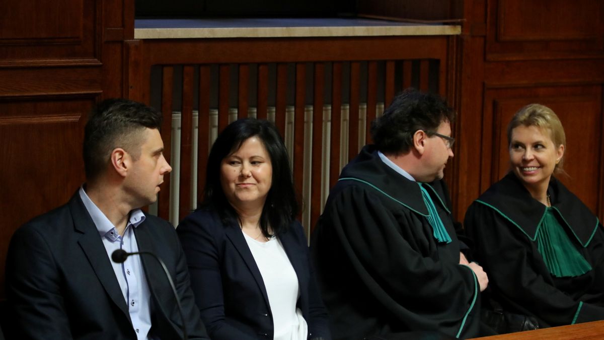 Sąd Okręgowy w Warszawie unieważnił w piątek umowę kredytową państwa Dziubaków z bankiem Raiffeisen.