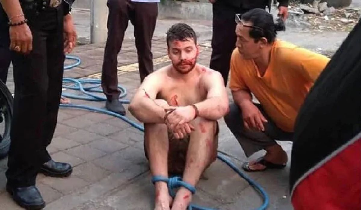 Pijany turysta zaatakował motocyklistę na Bali. Udostępniono nagranie