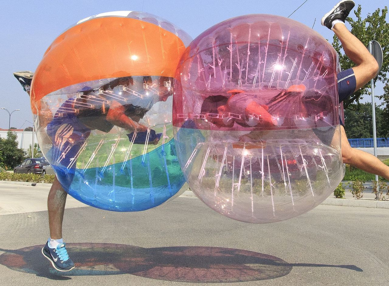 Bossaball, cheese rolling... Znasz te nietypowe dyscypliny sportu?