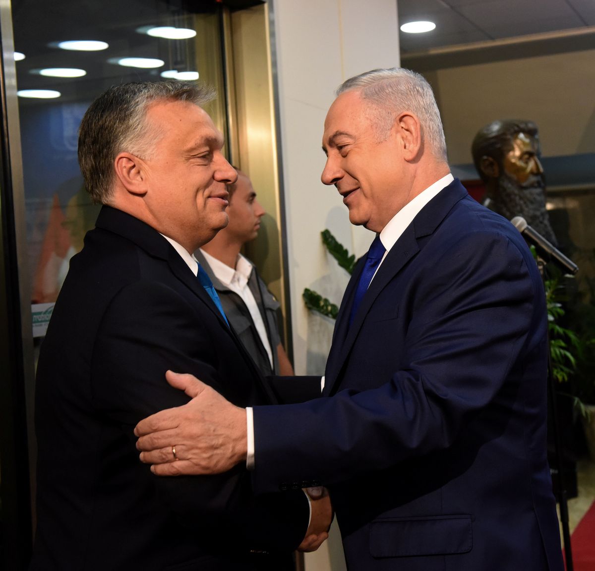 Kociszewski: Spór Polski z Izraelem pokazał granice solidarności V4 [OPINIA]