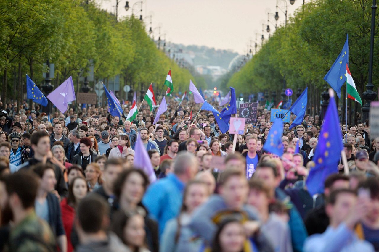 Węgry: wielotysięczna demonstracja przeciwko polityce Orbana