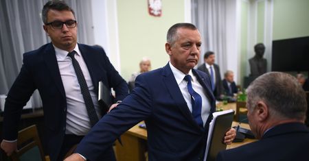 Mariusz Kamiński wezwany do ujawnienia raportu CBA o Banasiu. Będzie musiał się natrudzić, aby odmówić