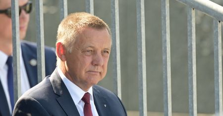 Banaś. Afery ciąg dalszy. Nowe fakty dotyczące "znajomych" z mafii vatowskiej