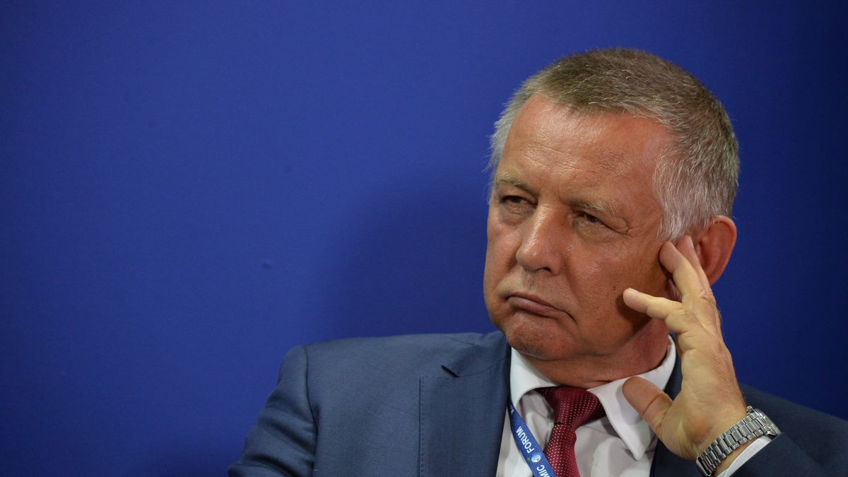 Przełożonymi podejrzanych było trzech ministrów - Szałamacha, Czerwińska i Morawiecki