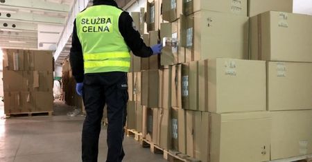 Papierosy za 6 mln zł zamiast ładunku węgla drzewnego