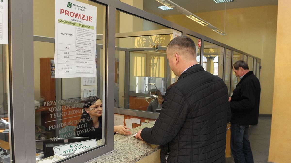 Kserowanie dowodu osobistego w banku jest niezgodne z przepisami - uważa UODO