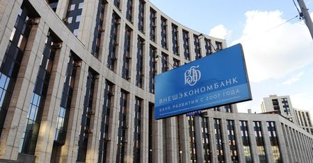 Rosjanie wypłacają pieniądze. 8 mld dolarów w 10 dni