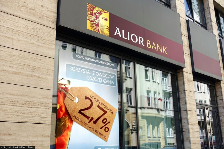 Alior Bank rezerwuje pieniądze na małe TSUE.