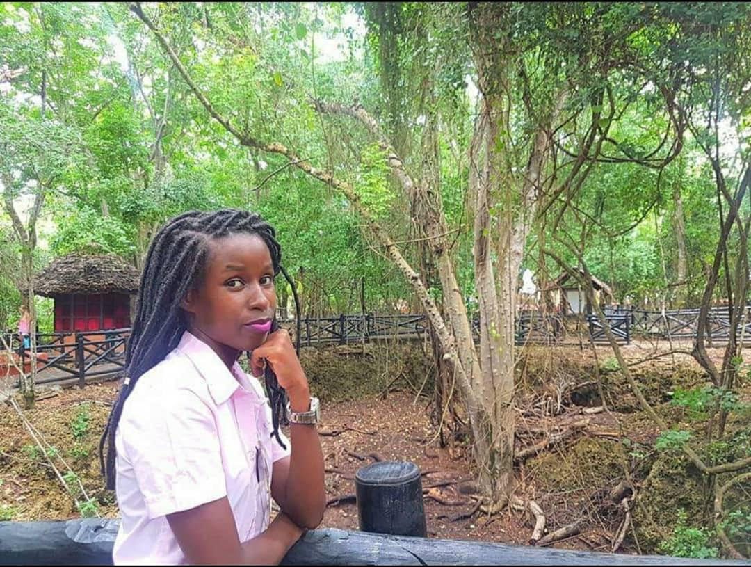 Naila oprowadza turystów po Zanzibarze 