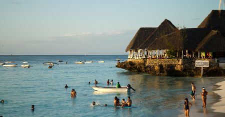 Polak do "pracy marzeń" poszukiwany. Pożyje, zarobi i odpocznie na Zanzibarze