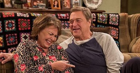 Roseanne Barr obraziła doradcę Obamy. Przez nią, stacja ABC nie wyemituje kontynuacji "Roseanne"