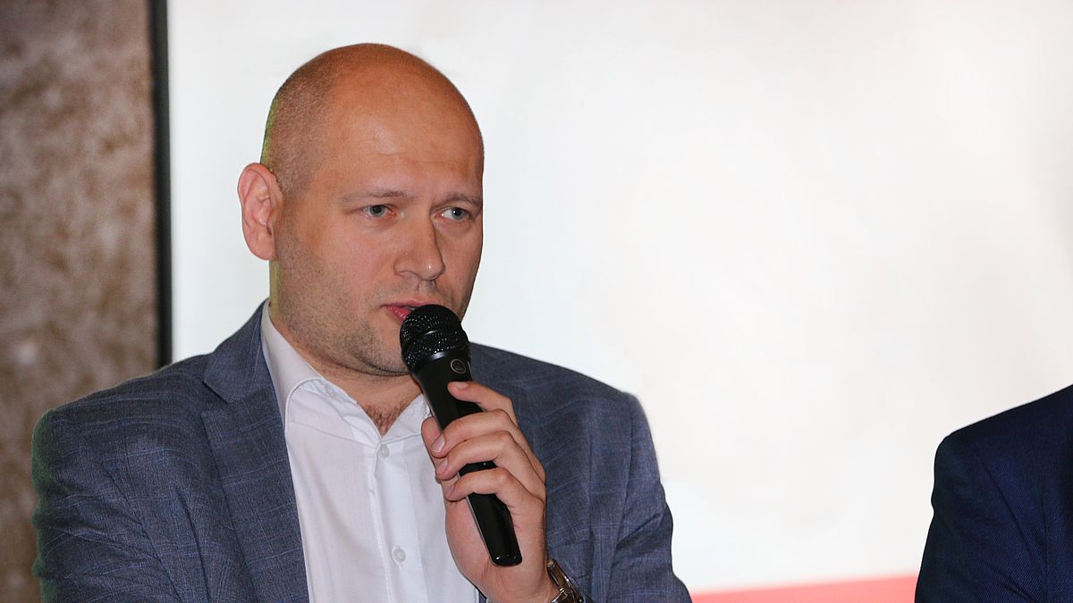 - Po wprowadzeniu podatku cukrowego nasza sprzedaż spadnie minimum o 30 proc. - mówi money.pl Janusz Rubas z Hoop Polska. 