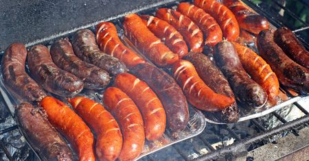 Kiełbasa z grilla - tak robią ją znani kucharze