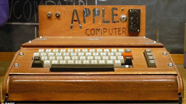 Gratka dla kolekcjonerów - oryginalny Apple 1 na sprzedaż 1