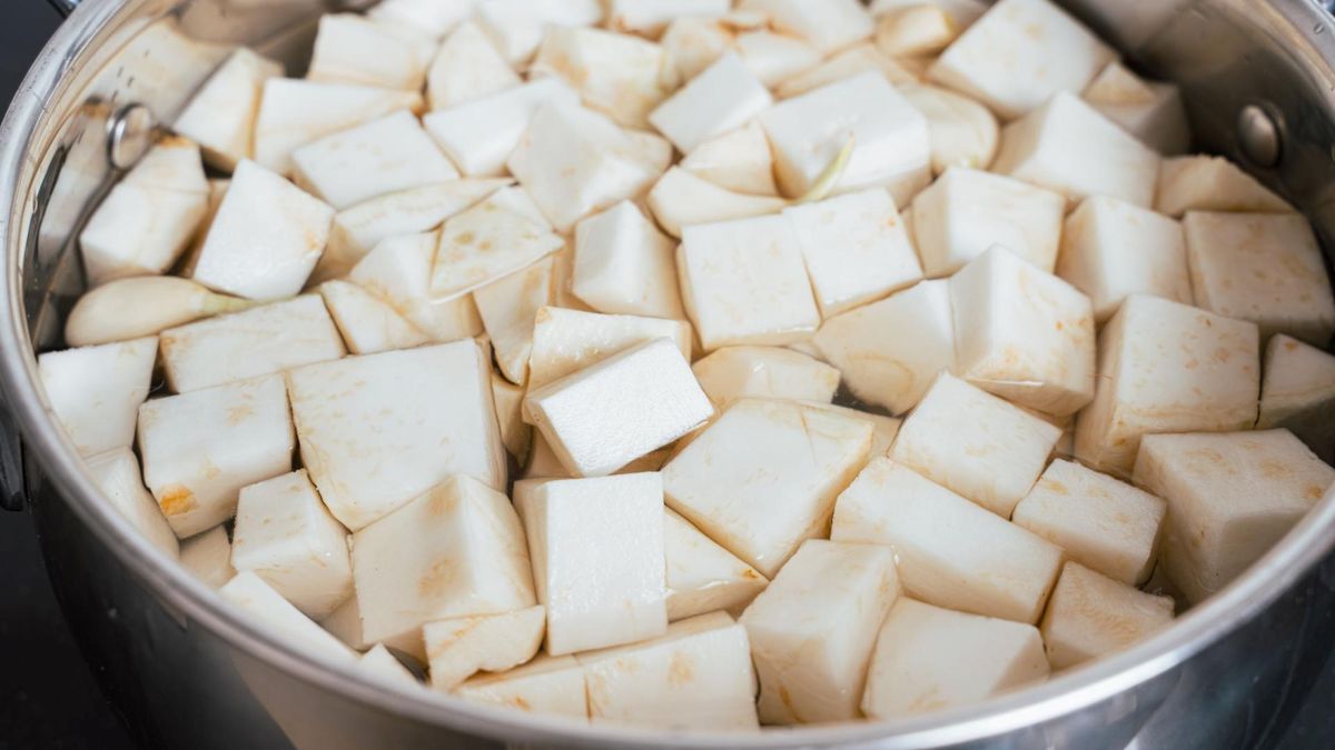 Seler działa korzystnie na trawienie i wspiera naturalne oczyszczanie organizmu.