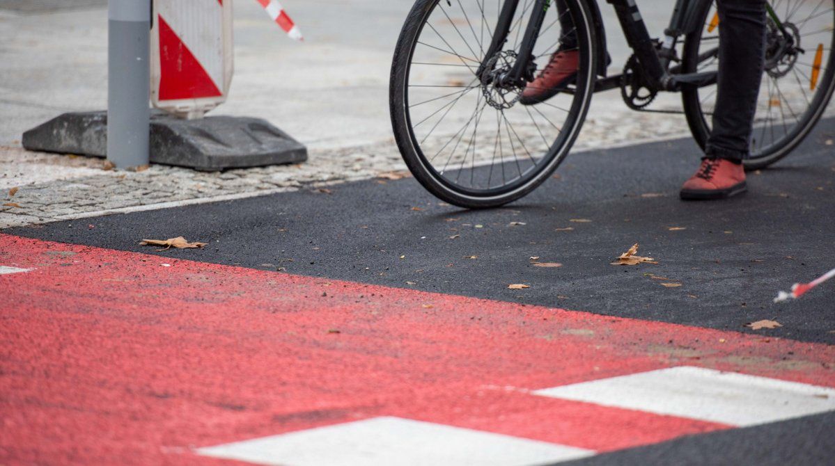 Warszawa: Rowerzyści chcą jeździć w obu kierunkach i czekają na zmiany